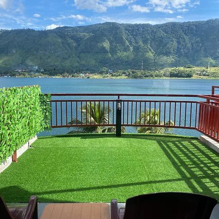 Vandu'S View Guest House & Restaurant Tuktuk Siadong Bagian luar foto