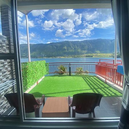 Vandu'S View Guest House & Restaurant Tuktuk Siadong Bagian luar foto